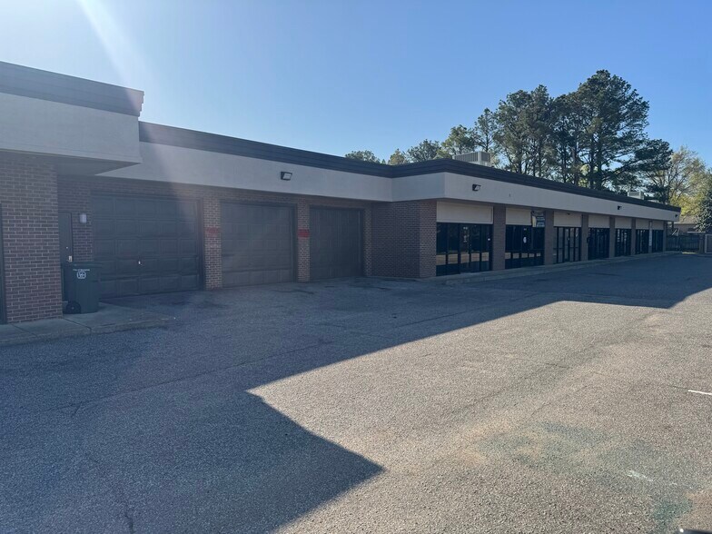 5681 Mt Moriah Rd, Memphis, TN à louer - Photo du bâtiment - Image 3 de 11