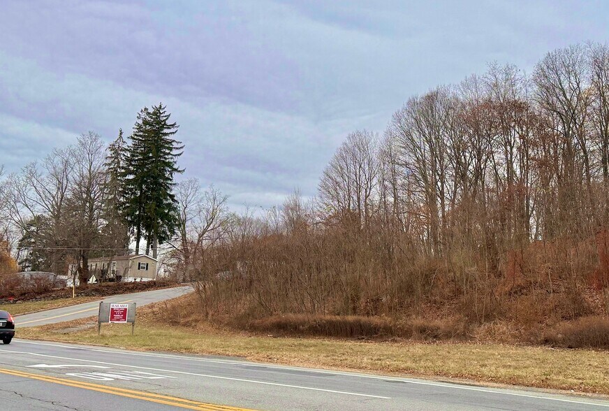 1000 Route 6, Mahopac, NY à vendre - Photo du bâtiment - Image 3 de 9