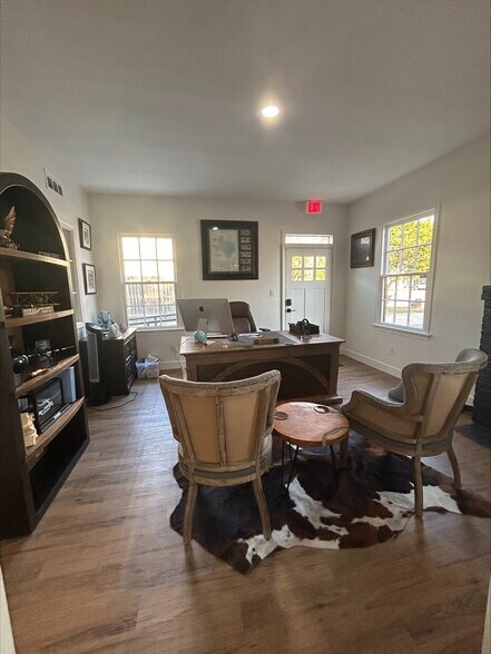910 18th St, Plano, TX à vendre - Photo intérieure - Image 2 de 19
