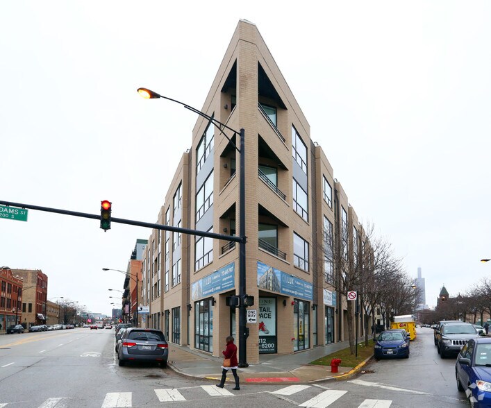 1650 W Adams St, Chicago, IL à louer - Photo du bâtiment - Image 3 de 4