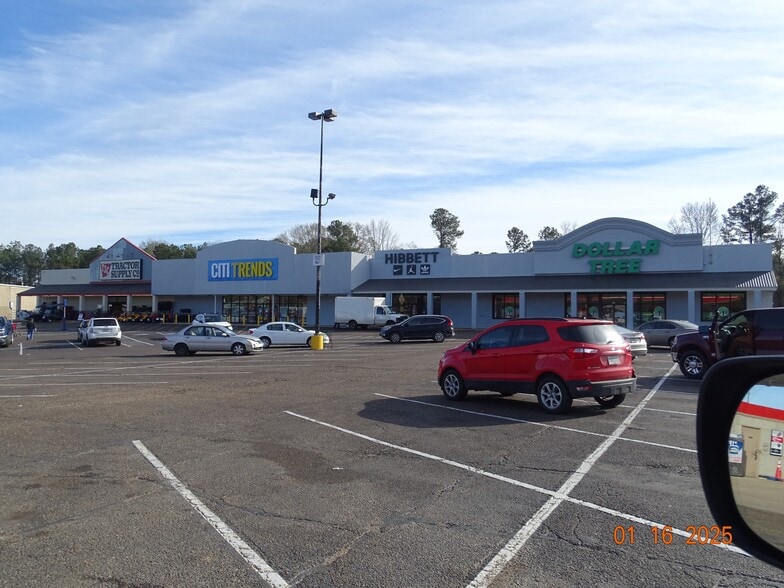 110 Market Pl, Hazlehurst, MS for lease - Building Photo - Image 2 of 2