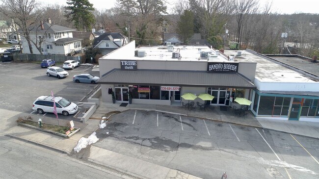 Plus de détails pour 1607-1609 W Friendly Ave, Greensboro, NC - Commerce de détail à louer