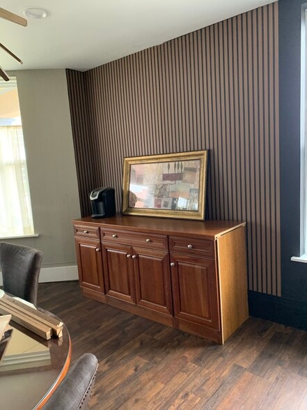 205 S Illinois St, Belleville, IL à vendre - Photo du bâtiment - Image 2 de 20