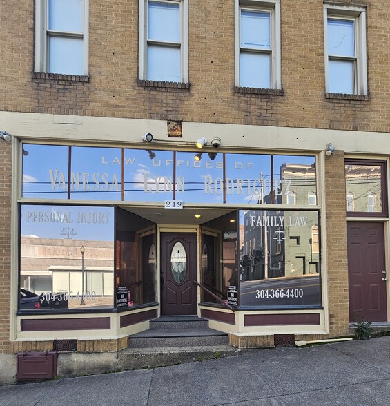 219 Jefferson St, Fairmont, WV for sale - Building Photo - Image 1 of 8