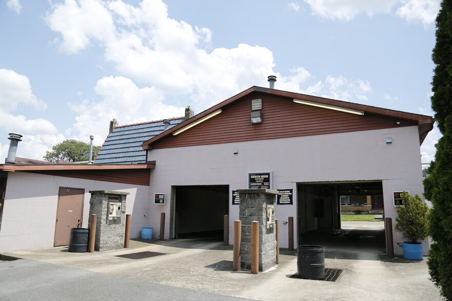 132 S High St, Morgantown, WV à vendre - Photo du bâtiment - Image 2 de 12