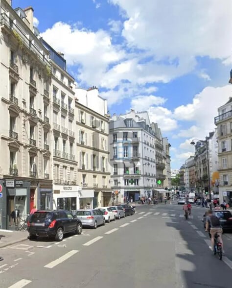 Retail in Paris for lease - Building Photo - Image 2 of 4