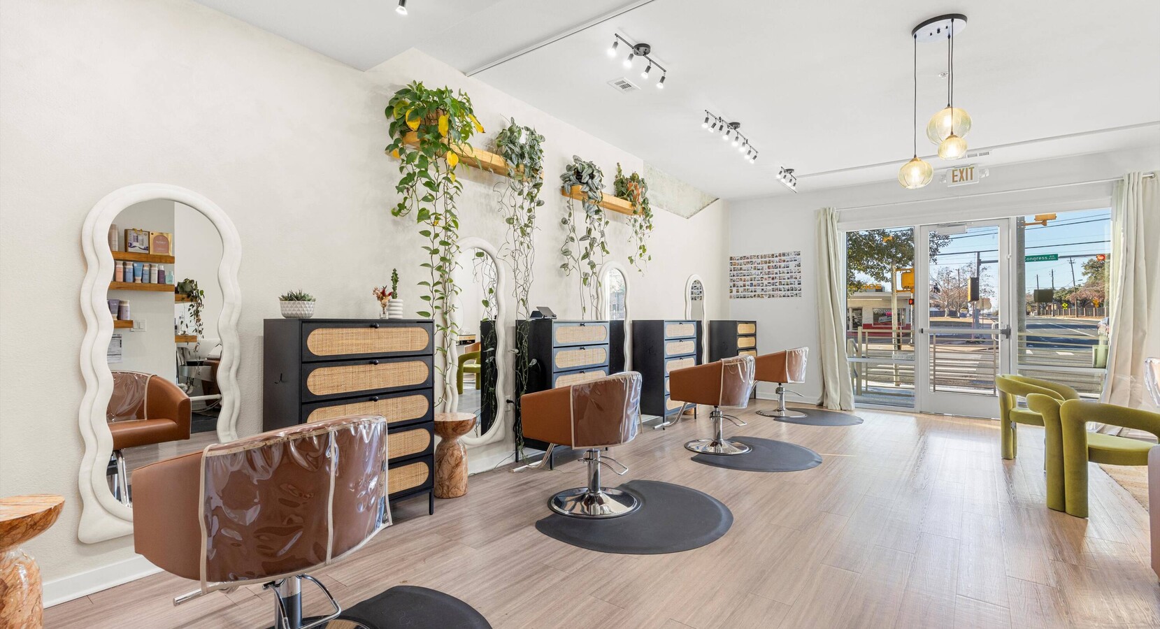 4361 S Congress Ave, Austin, TX 78745 - Unité 103 - - Photo intérieure - Image 1 of 13