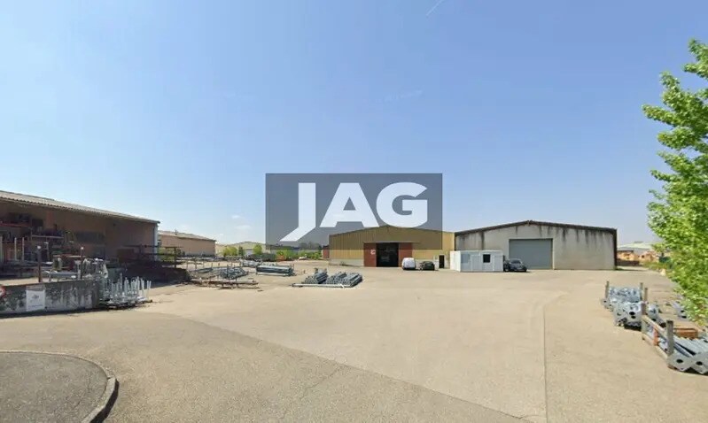 Local d'activités dans Jonage à vendre - Photo du bâtiment - Image 2 de 4