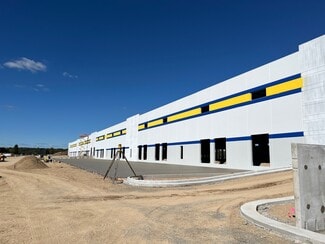 Plus de détails pour 1000 N Blue Ribbon Cir, Oconomowoc, WI - Industriel à louer