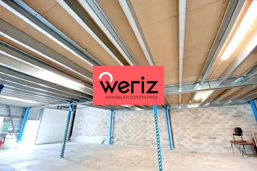 Flex in Aubagne for lease - Interior Photo - Image 3 of 4