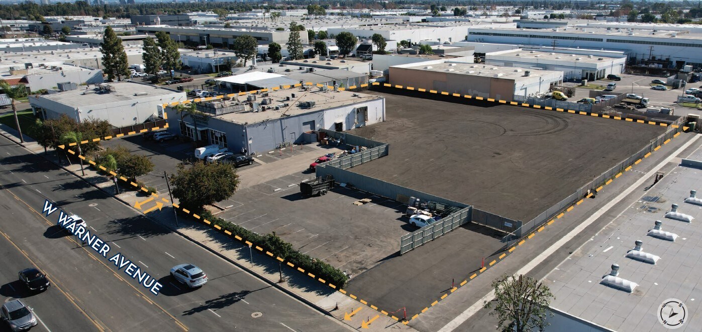 3700 W Warner Ave, Santa Ana, CA à louer Photo principale- Image 1 de 20
