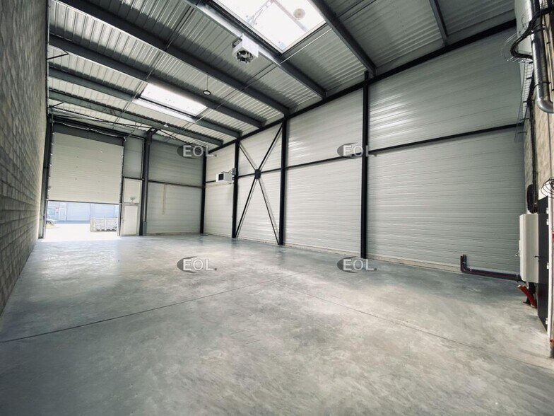Flex in Marignane for sale - Building Photo - Image 3 of 7