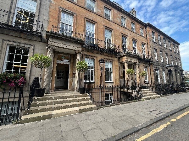 19-20 Rutland Sq, Edinburgh à louer - Photo du bâtiment - Image 2 de 4