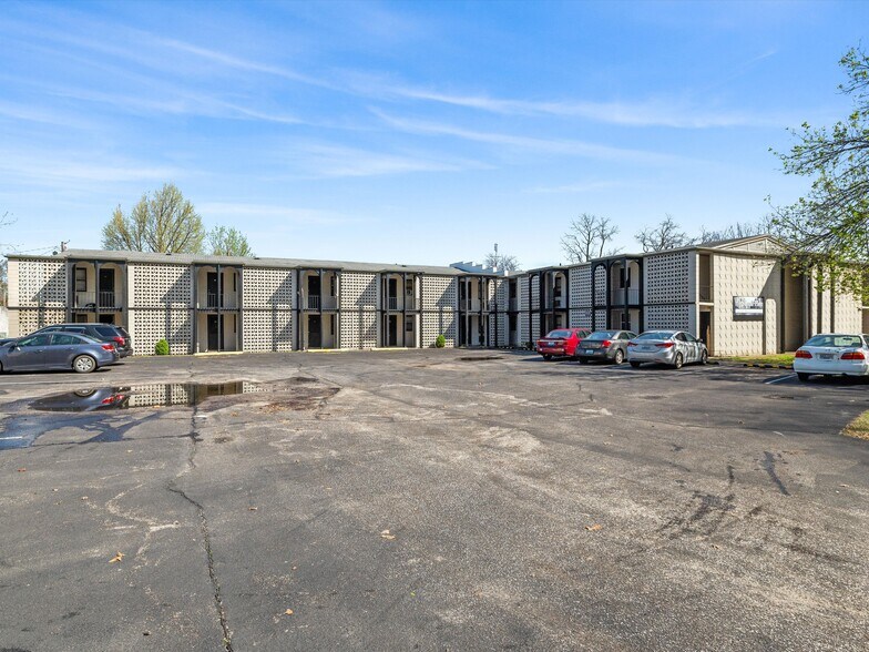 1001 W Parrish Ave, Owensboro, KY à vendre - Photo du bâtiment - Image 3 de 28