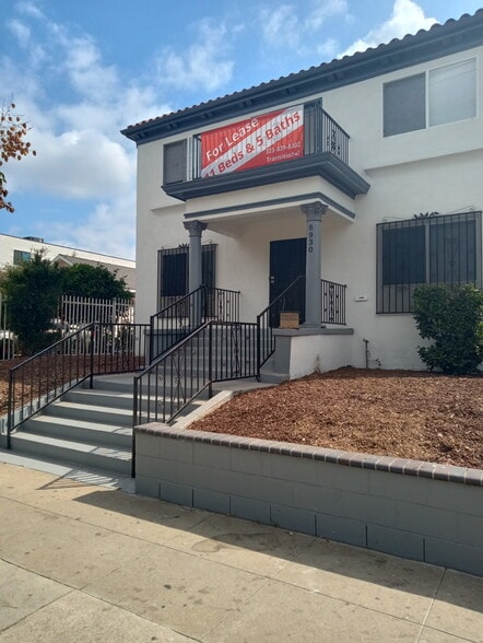 8930 S Vermont Ave, Los Angeles, CA à louer - Photo du bâtiment - Image 3 de 67