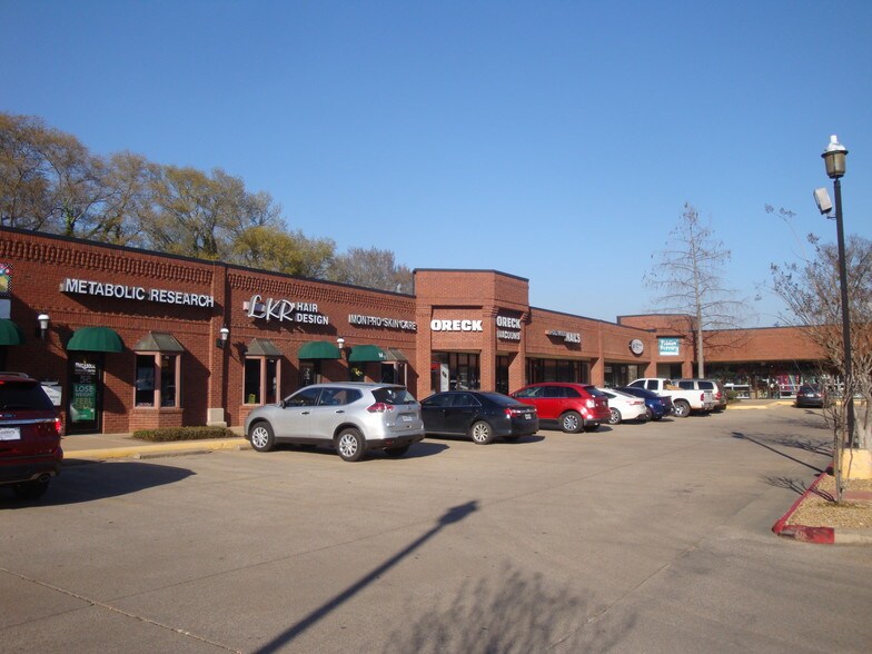 322 ESE Loop 323, Tyler, TX à louer - Photo du bâtiment - Image 3 de 16