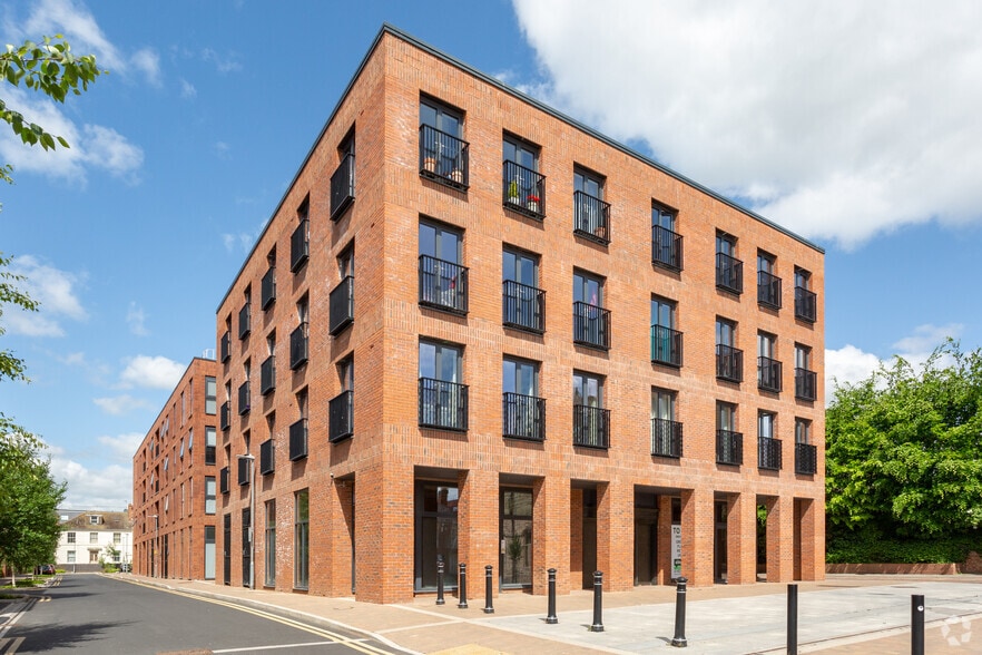 Brunswick Rd, Gloucester à louer - Photo du bâtiment - Image 1 de 3