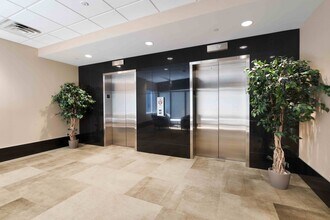 118 2nd Ave SE, Cedar Rapids, IA à louer Photo du bâtiment- Image 1 de 13