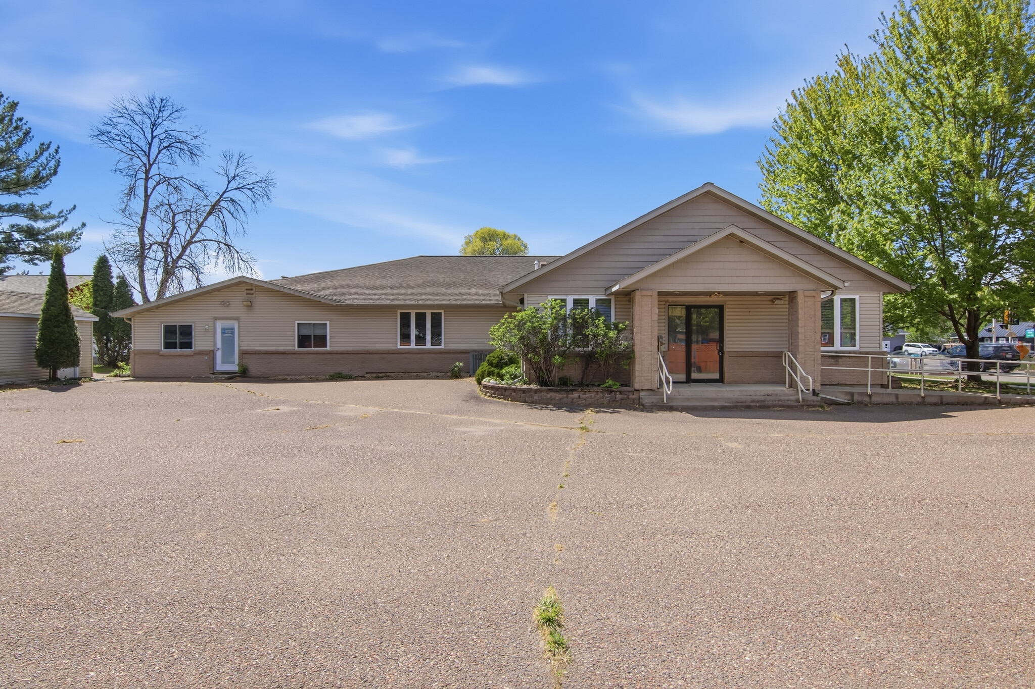 2108 S Broadway St, Menomonie, WI for sale Building Photo- Image 1 of 36