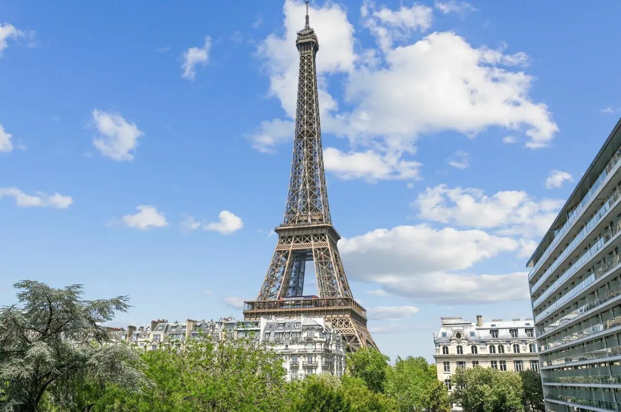 16 Rue Jean Rey, Paris à louer Photo du bâtiment- Image 1 de 15