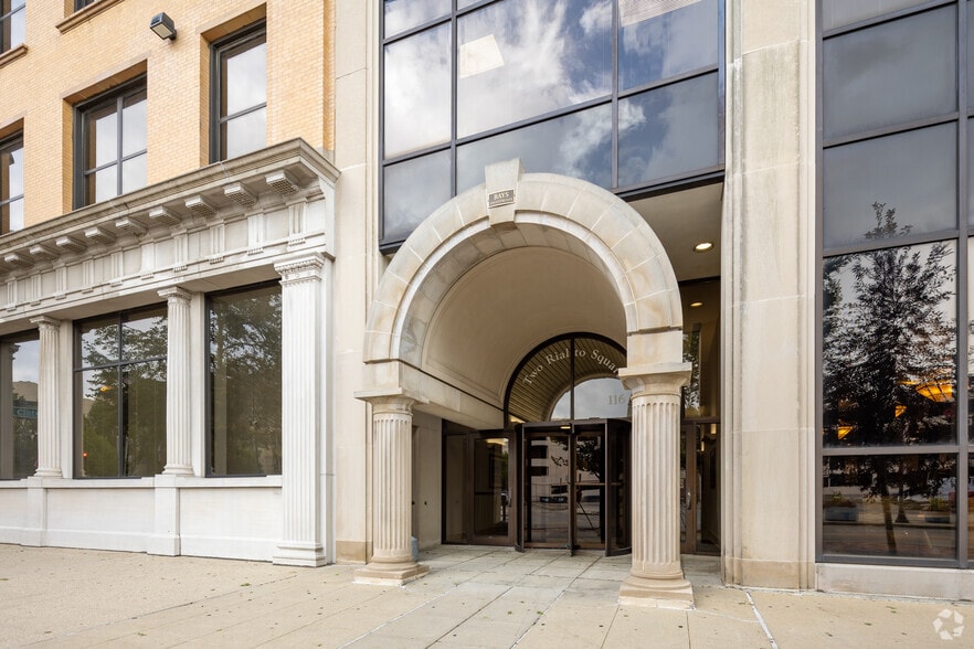 116 N Chicago St, Joliet, IL for lease - Building Photo - Image 2 of 4