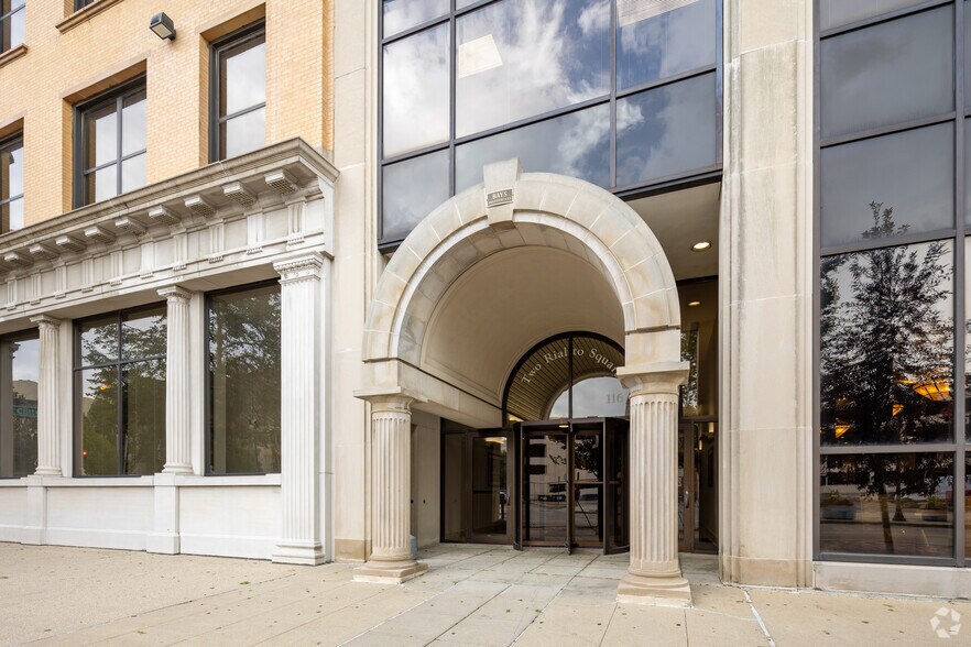 116 N Chicago St, Joliet, IL à louer - Photo du bâtiment - Image 2 de 4