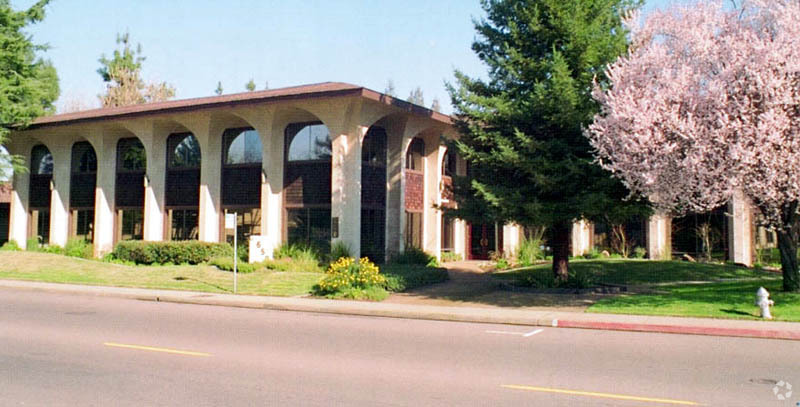 650 University Ave, Sacramento, CA à louer Photo du bâtiment- Image 1 de 3