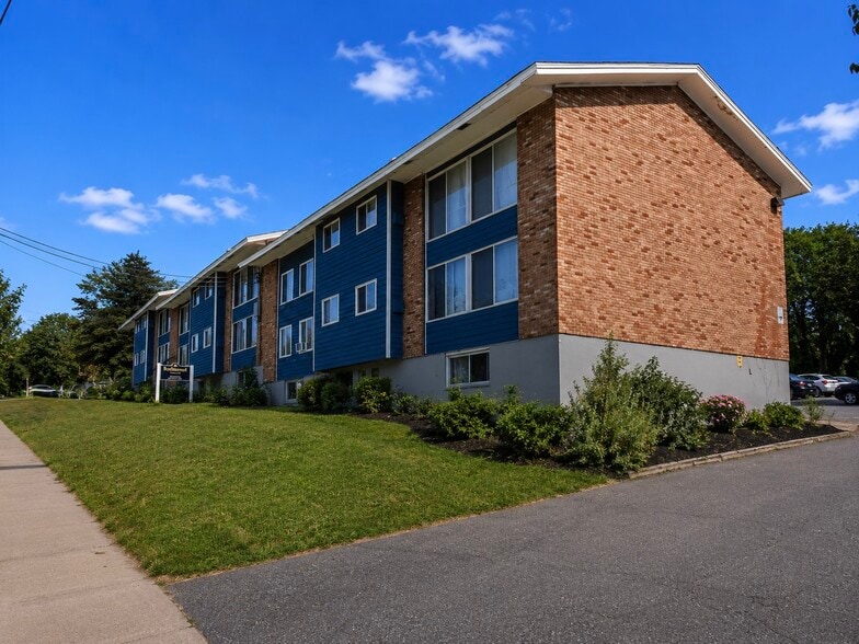 1312 Butternut St, Syracuse, NY à vendre - Photo du bâtiment - Image 1 de 39