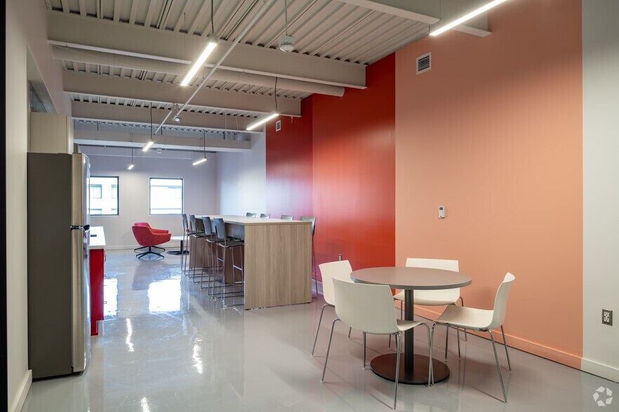 30800 Van Dyke Ave, Warren, MI à louer - Photo intérieure - Image 2 de 10