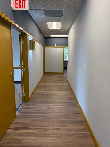 1025 Berkshire Blvd, Wyomissing, PA à louer - Photo du bâtiment - Image 2 de 10