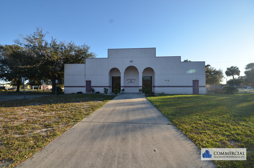 4777 Silver Star Rd, Orlando, FL for sale - Building Photo - Image 1 of 1