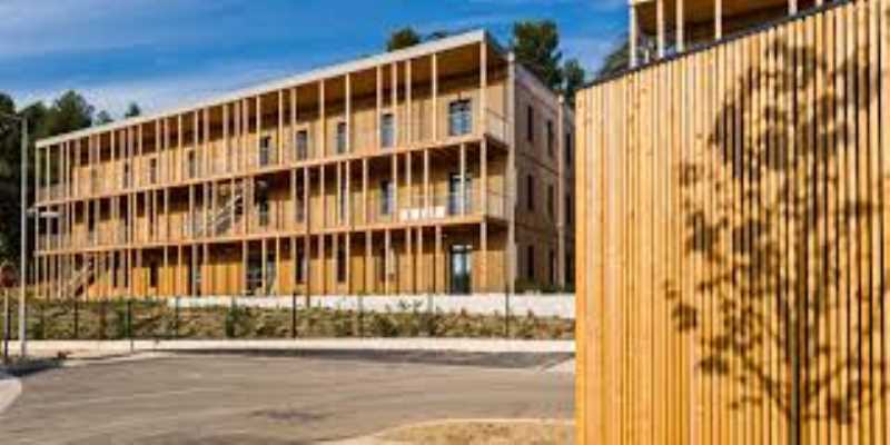305 Rue Maurice Aicardi Lejard, Aix-en-Provence à louer - Photo du bâtiment - Image 2 de 2