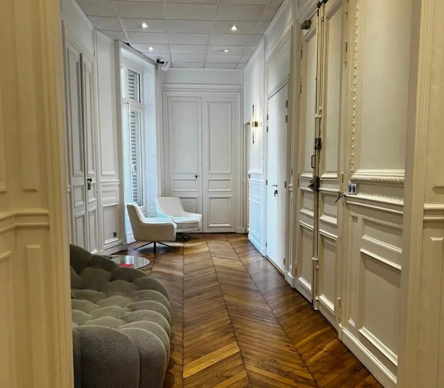 11 Rue Lincoln, Paris for lease Interior Photo- Image 1 of 8