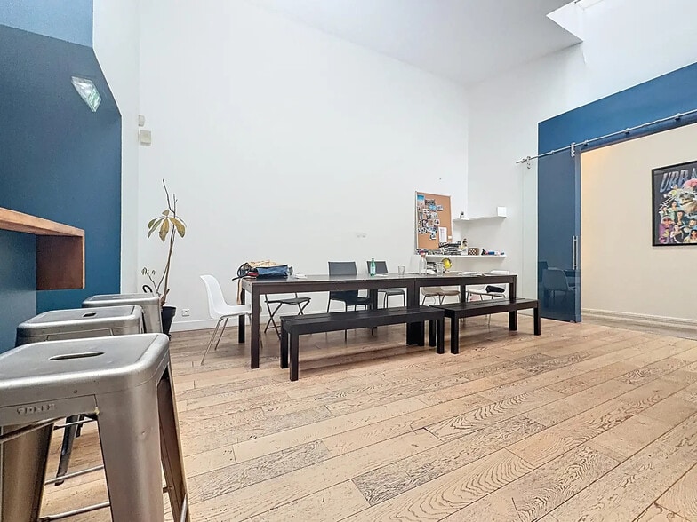 Immeuble residentiel dans Paris à vendre - Photo intérieure - Image 3 de 19