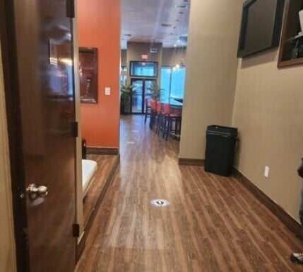 23006 S Conduit Ave, Rosedale, NY à vendre - Photo intérieure - Image 2 de 10