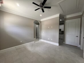 12410 Spring Cypress Rd, Tomball, TX for lease Interior Photo- Image 1 of 19