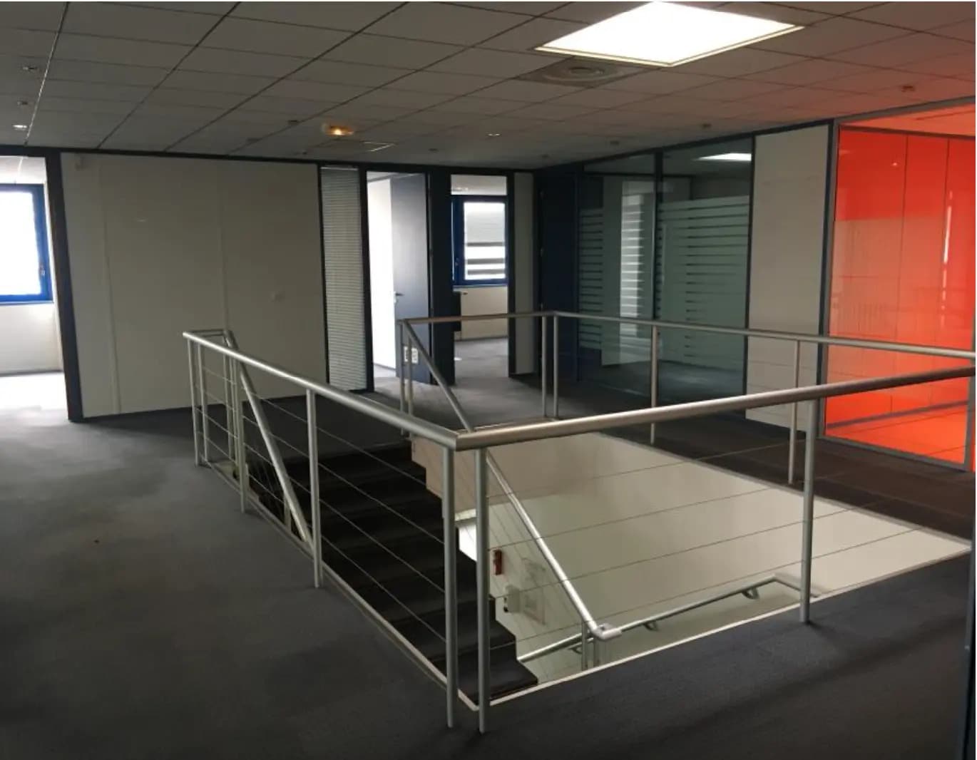 Industrial in L'ILE-SAINT-DENIS for lease Interior Photo- Image 1 of 7