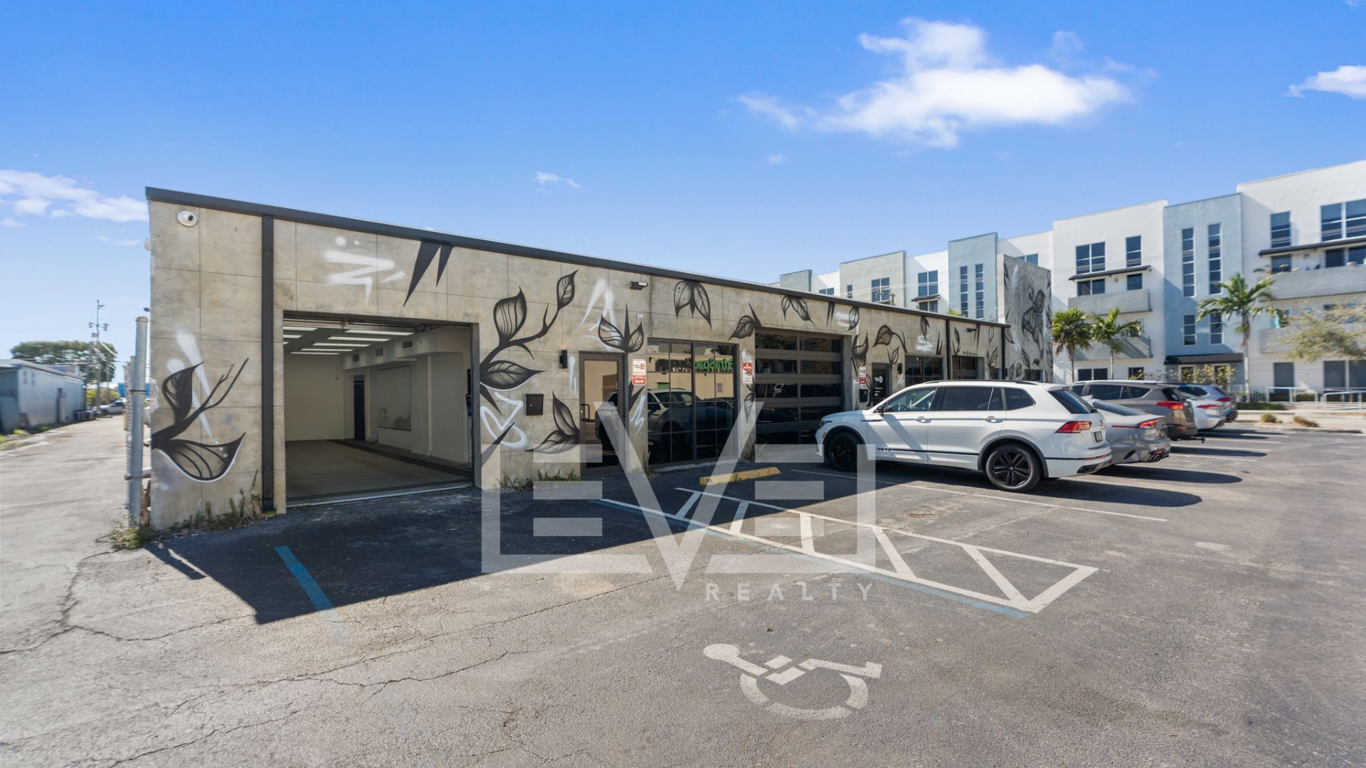 3472 NE 5th Ave, Oakland Park, FL for lease Primary Photo- Image 1 of 22