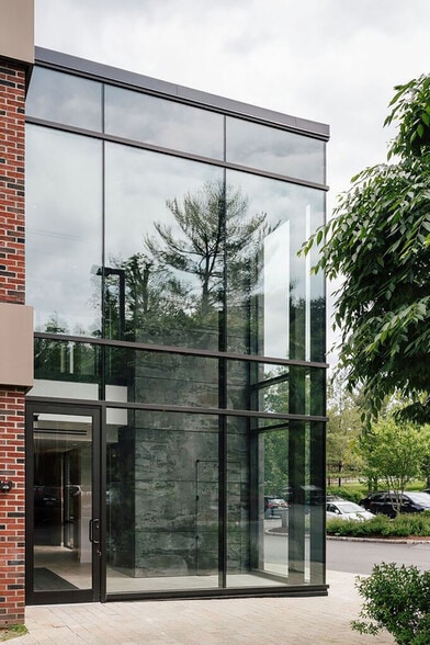 355 Main St, Armonk, NY for lease - Building Photo - Image 2 of 14