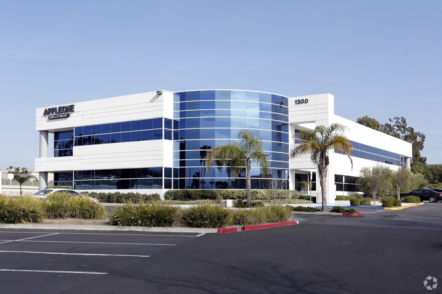 1300 Eastman Ave, Ventura, CA for sale - Building Photo - Image 2 of 30