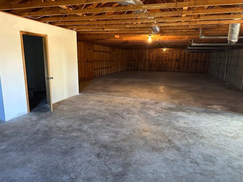 225 Seymore Rd, Paris, TN for lease - Building Photo - Image 3 of 5