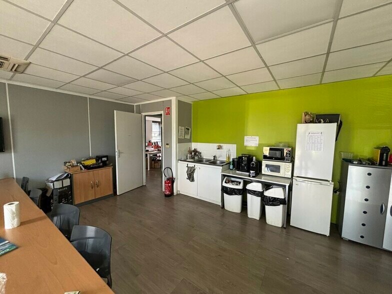 18 Avenue De L'Europe, Ramonville-Saint-Agne for sale - Building Photo - Image 3 of 7