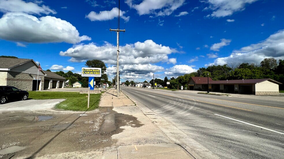 506 W 7th St, Evart, MI à vendre - Photo du bâtiment - Image 2 de 19