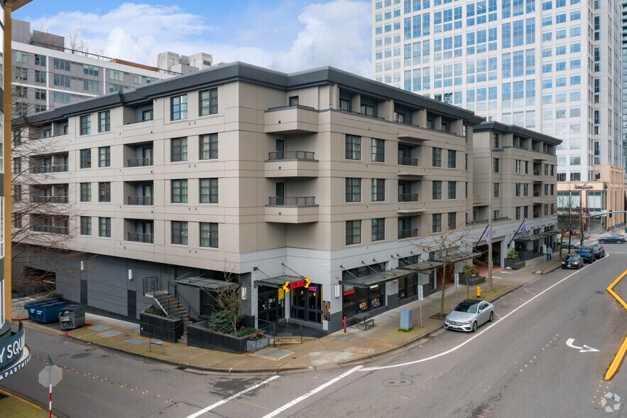 11010 NE 8th St, Bellevue, WA à louer - Photo du bâtiment - Image 3 de 3