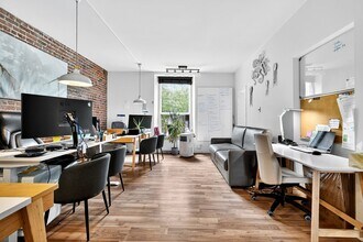 3891 Rue Saint-Denis, Montréal, QC for lease Interior Photo- Image 1 of 14