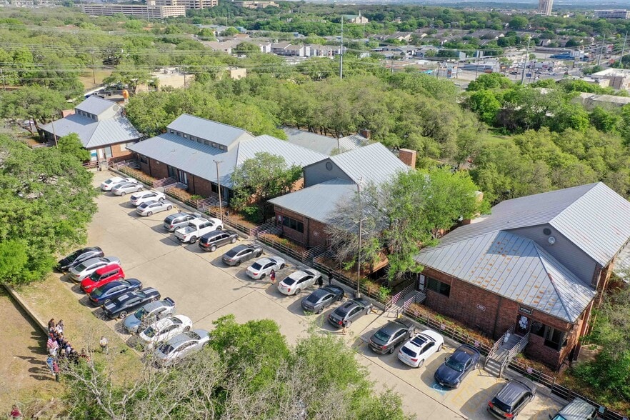 8600 Wurzbach Rd, San Antonio, TX à louer - Photo du bâtiment - Image 3 de 10