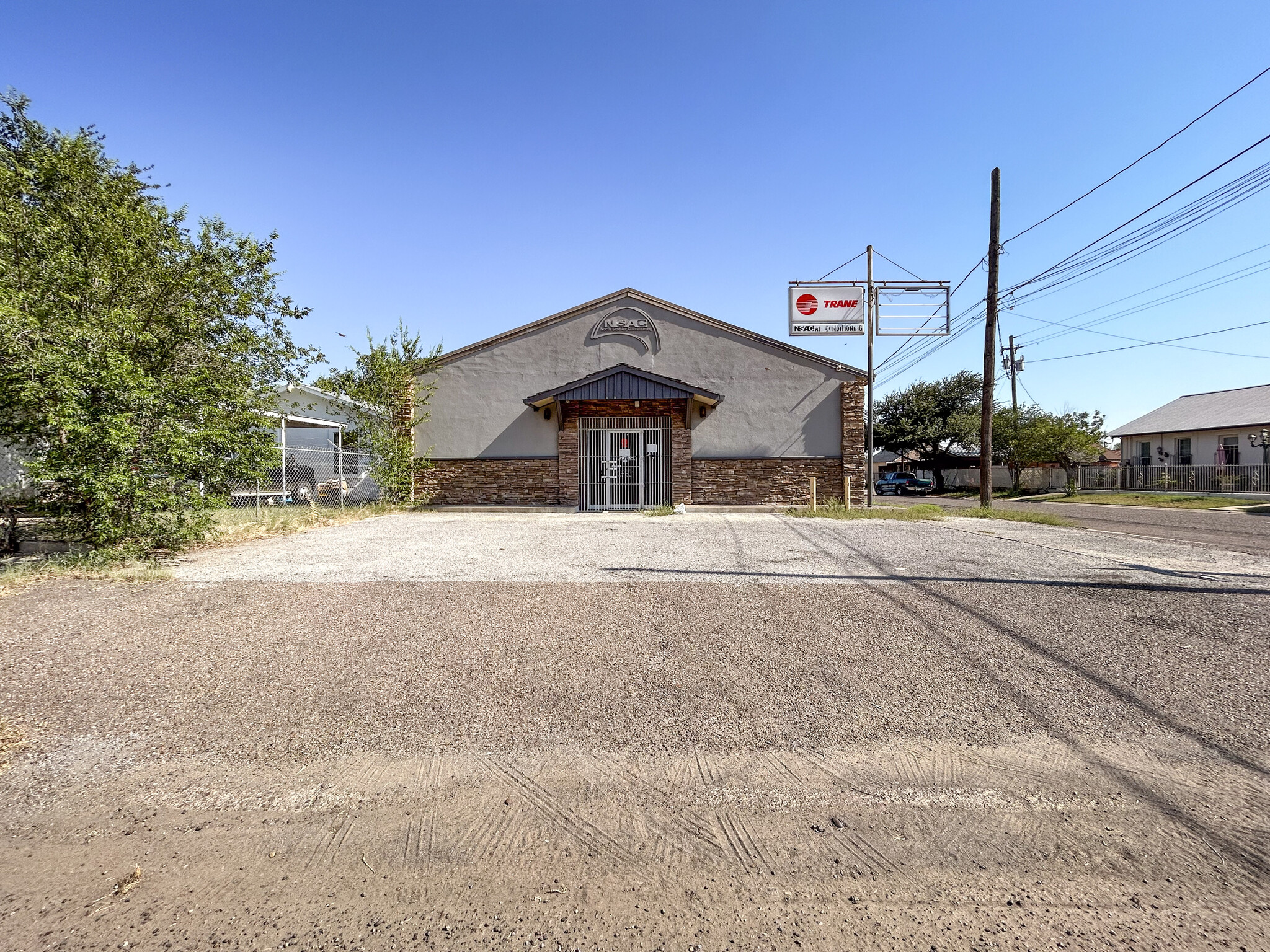 1401 Guatemozin St, Laredo, TX for sale Primary Photo- Image 1 of 28
