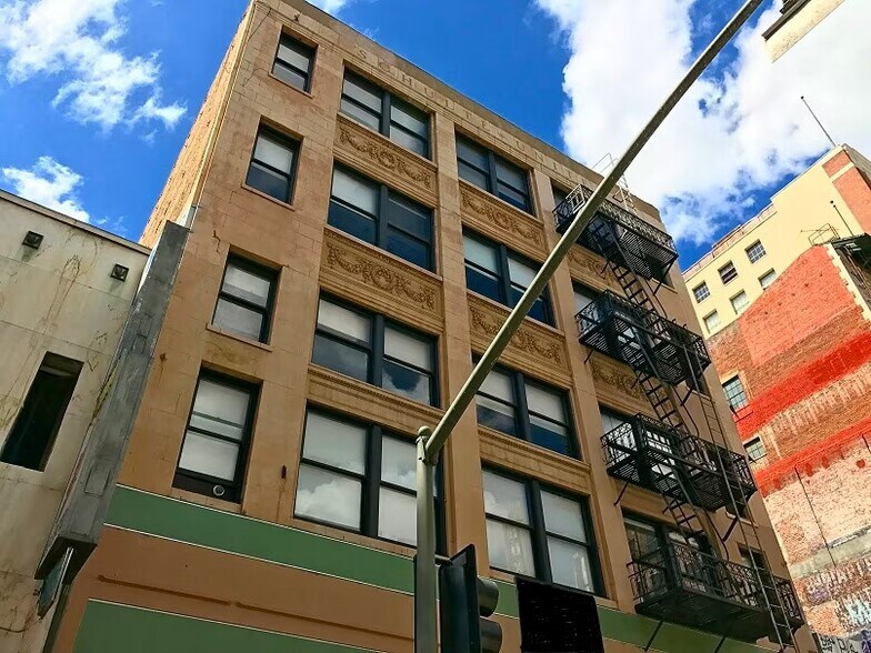 529 S Broadway, Los Angeles, CA à louer - Photo du bâtiment - Image 1 de 32