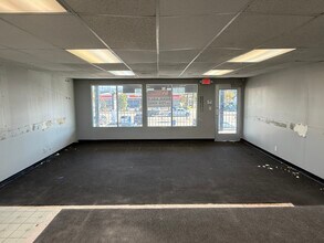 626-650 Tustin St, Orange, CA for lease Interior Photo- Image 2 of 2