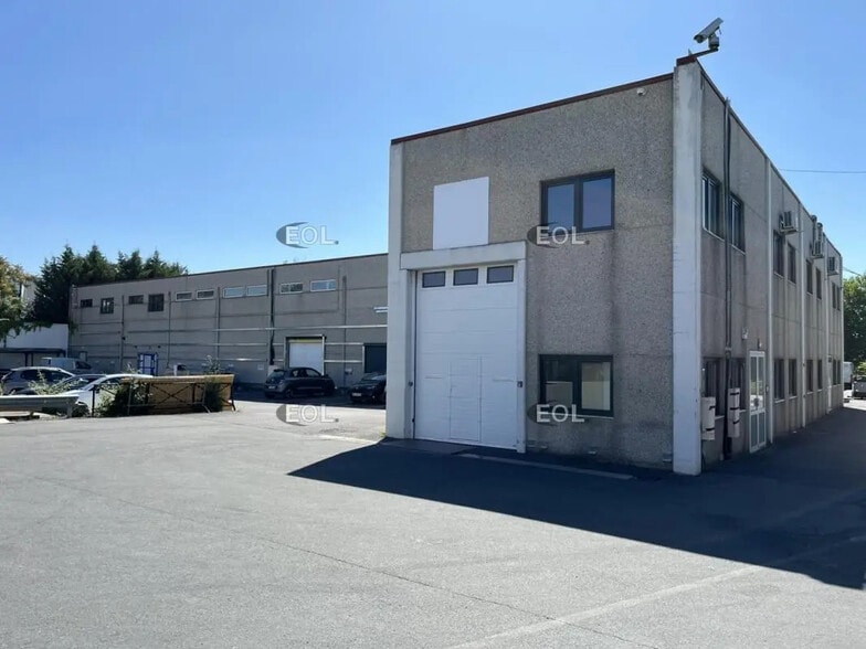 Flex in Argenteuil for lease - Building Photo - Image 1 of 10